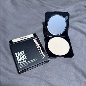 Huda Beauty Easy Bake Pressed Powder - Cream